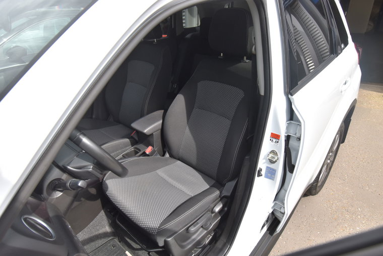 Vehicle Image 21