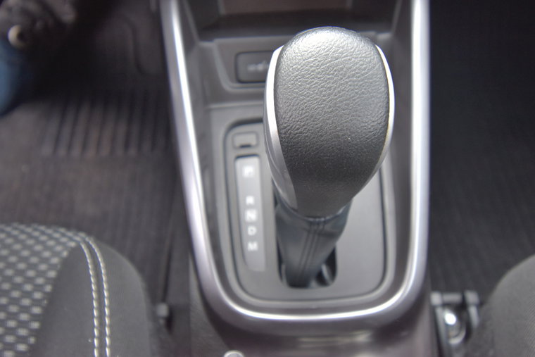 Vehicle Image 25