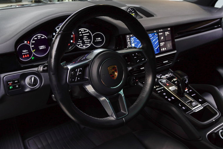Vehicle Image 12