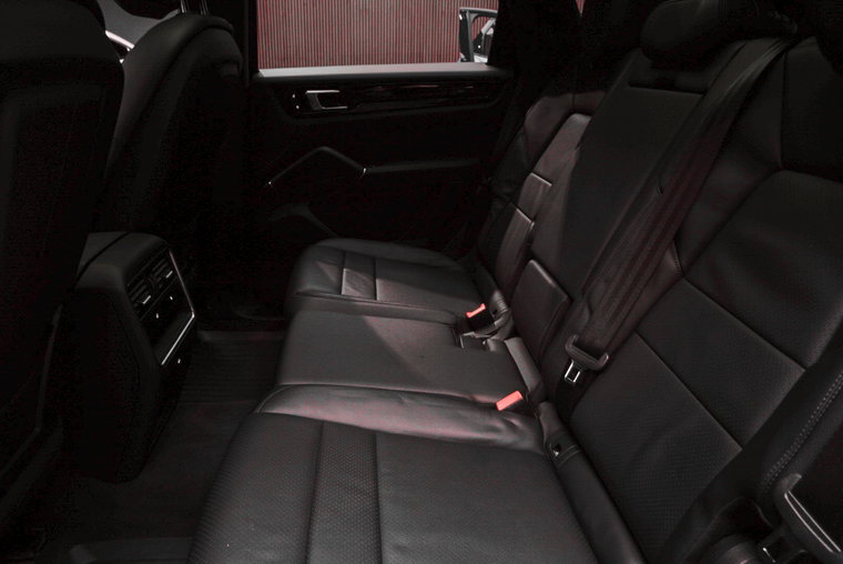 Vehicle Image 19