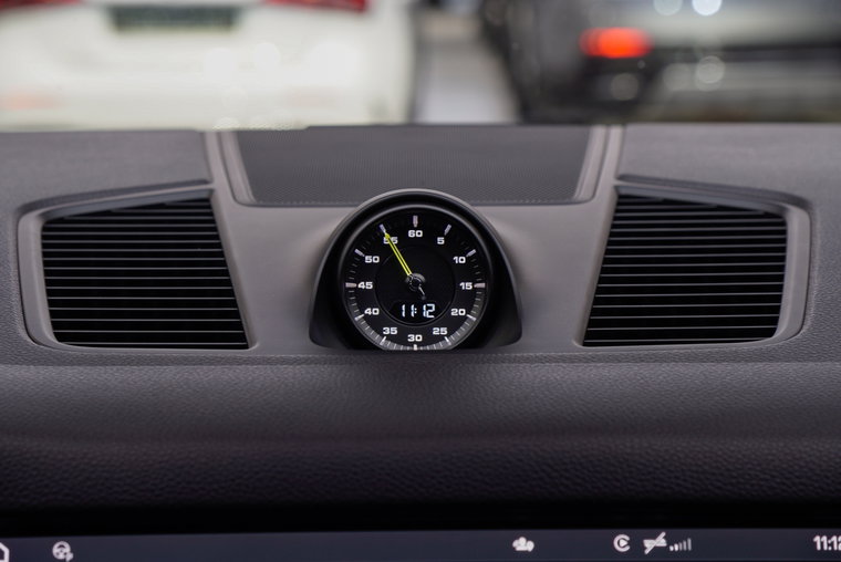 Vehicle Image 25