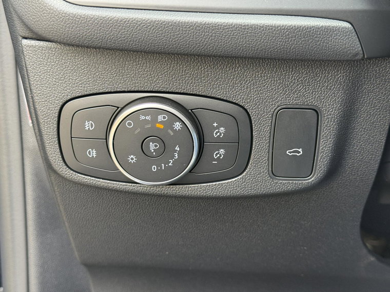Vehicle Image 26