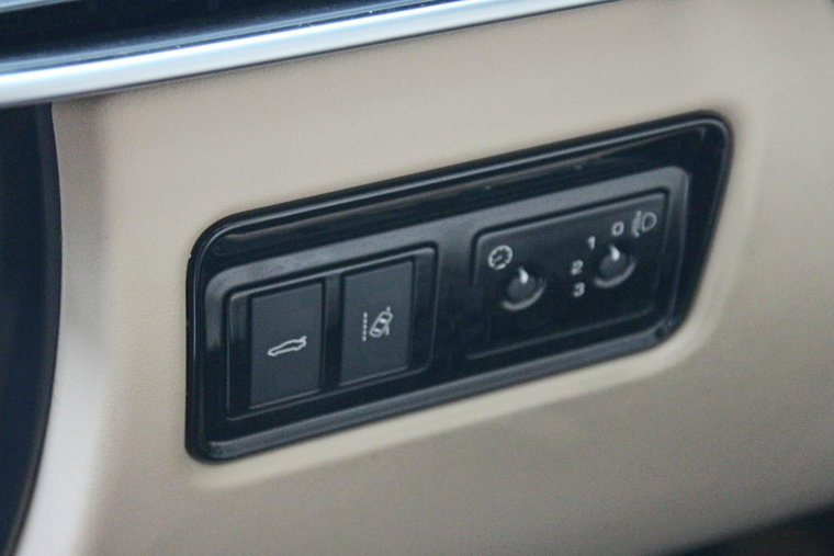 Vehicle Image 19