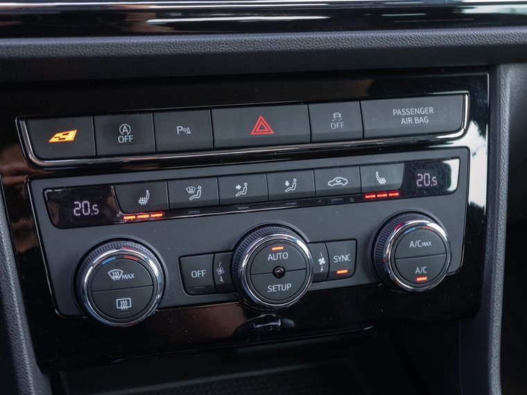 Vehicle Image 28