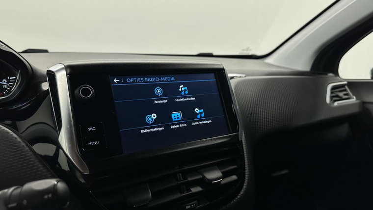 Vehicle Image 35