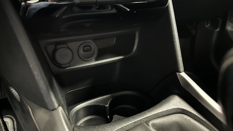 Vehicle Image 38