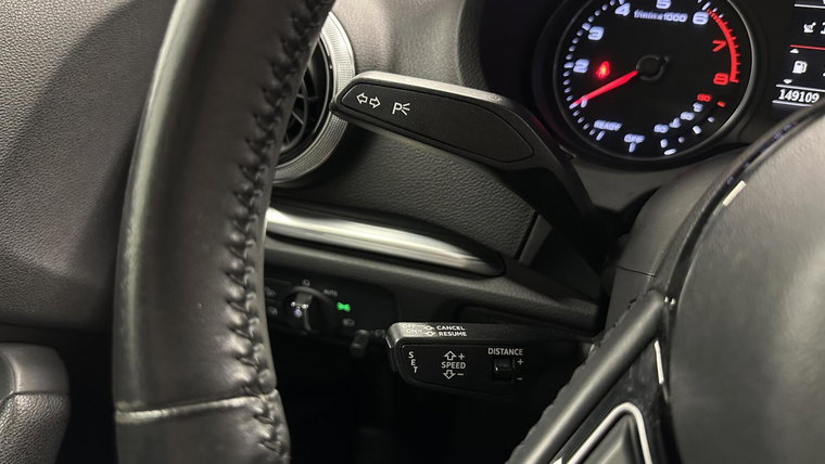 Vehicle Image 28
