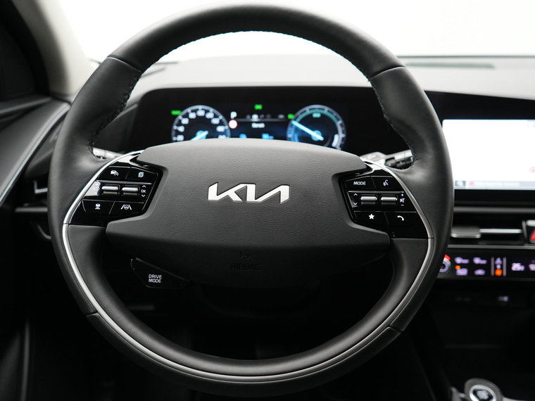 Vehicle Image 24