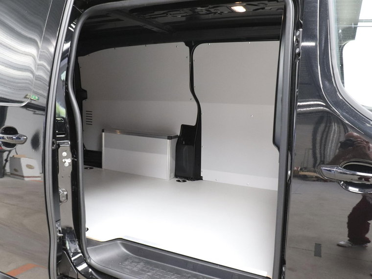 Vehicle Image 37