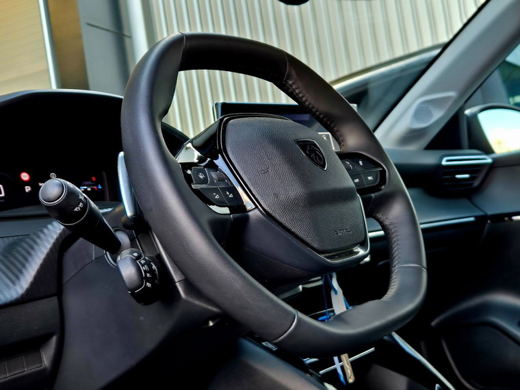 Vehicle Image 35