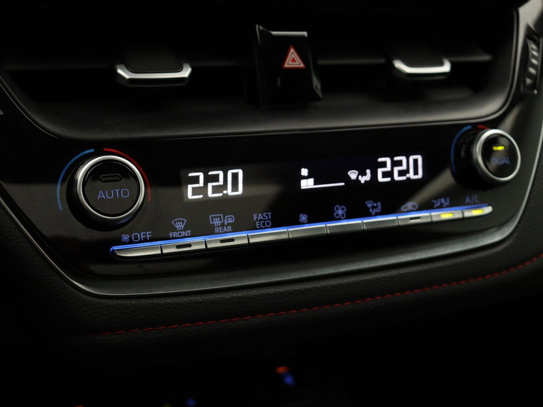 Vehicle Image 32