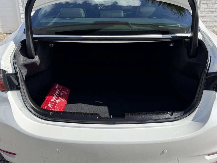 Vehicle Image 41