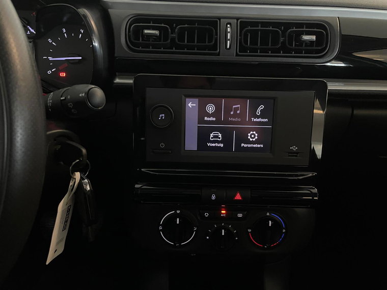 Vehicle Image 26
