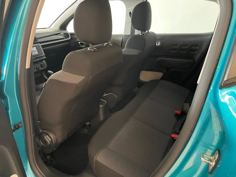 Vehicle Image 32