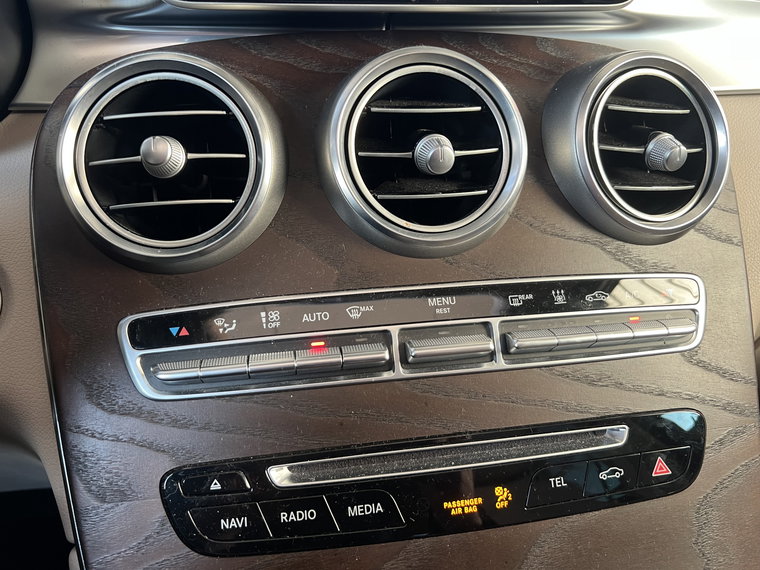 Vehicle Image 27