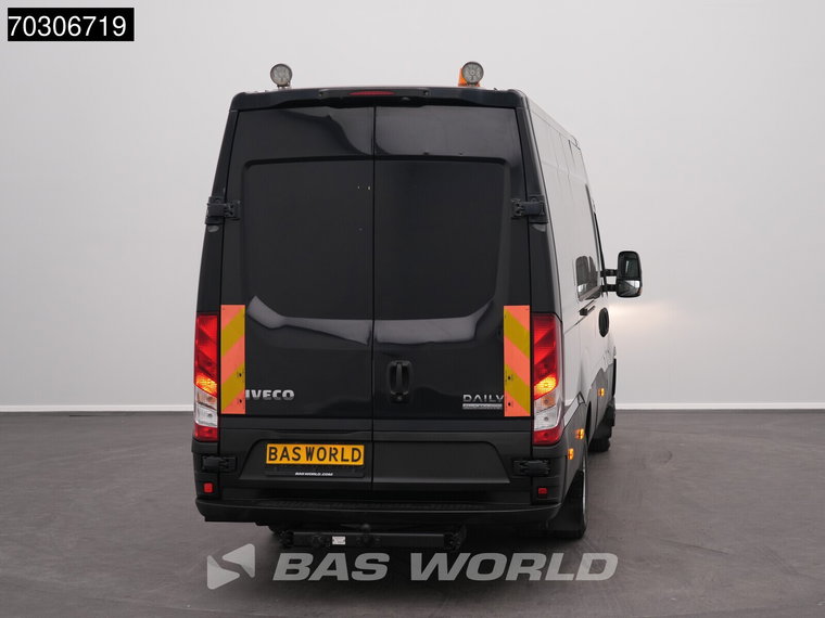 Vehicle Image 34