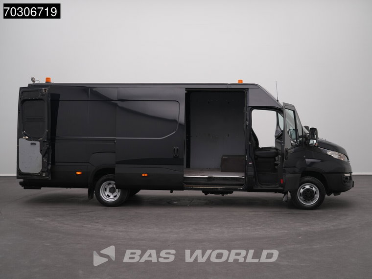 Vehicle Image 38