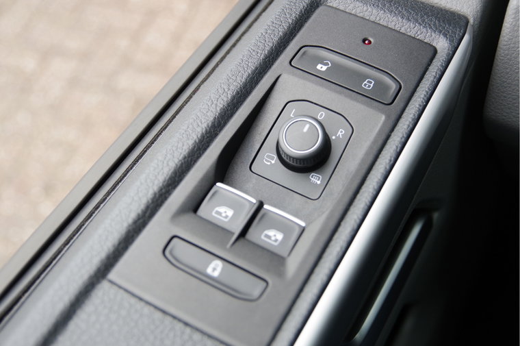 Vehicle Image 35