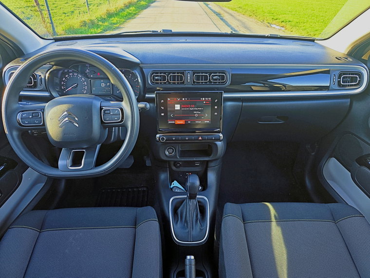 Vehicle Image 14