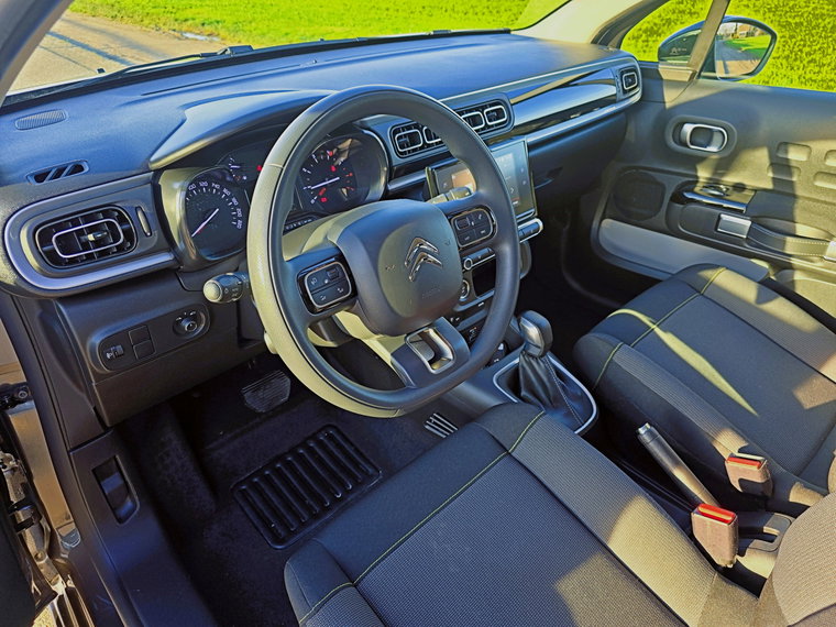 Vehicle Image 21