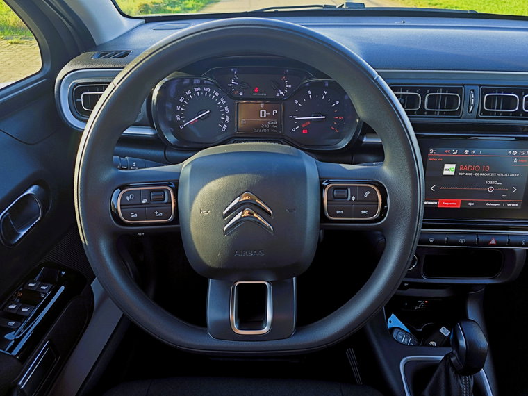 Vehicle Image 22