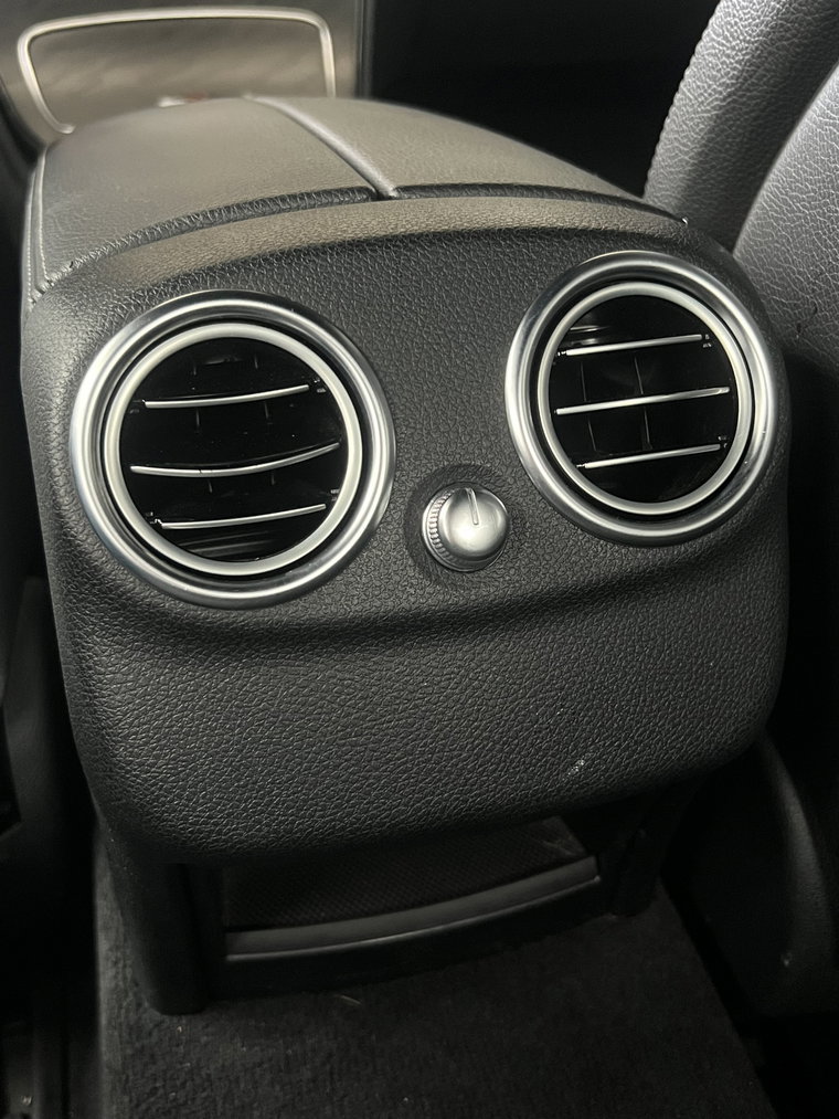 Vehicle Image 34