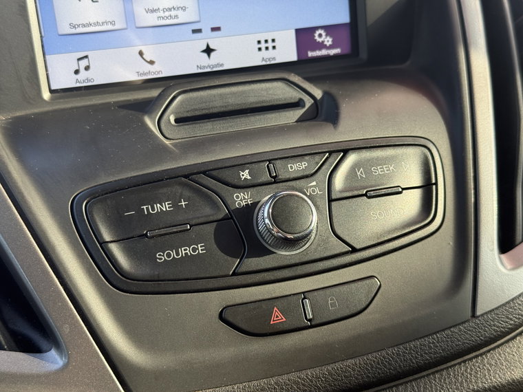 Vehicle Image 26