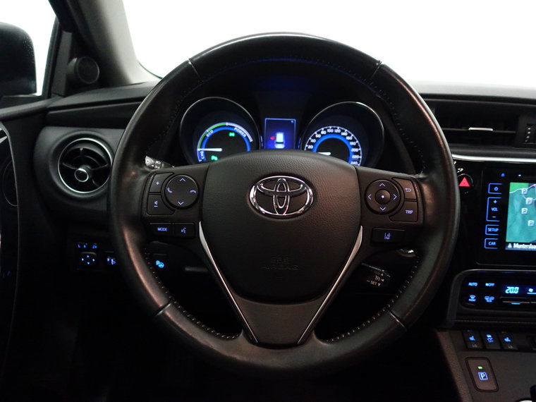 Vehicle Image 16