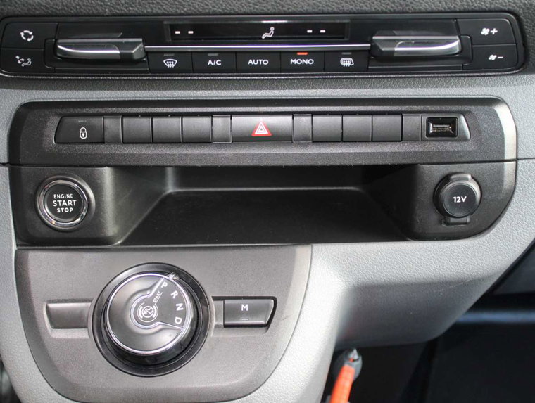 Vehicle Image 38