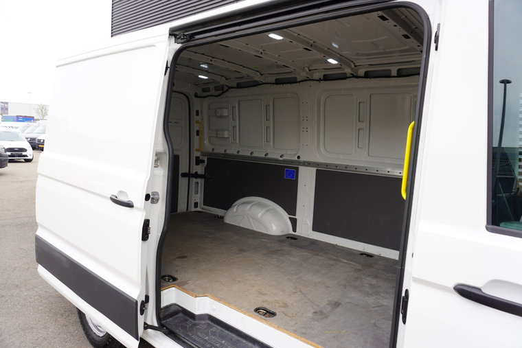 Vehicle Image 8