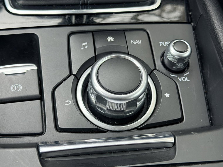 Vehicle Image 24