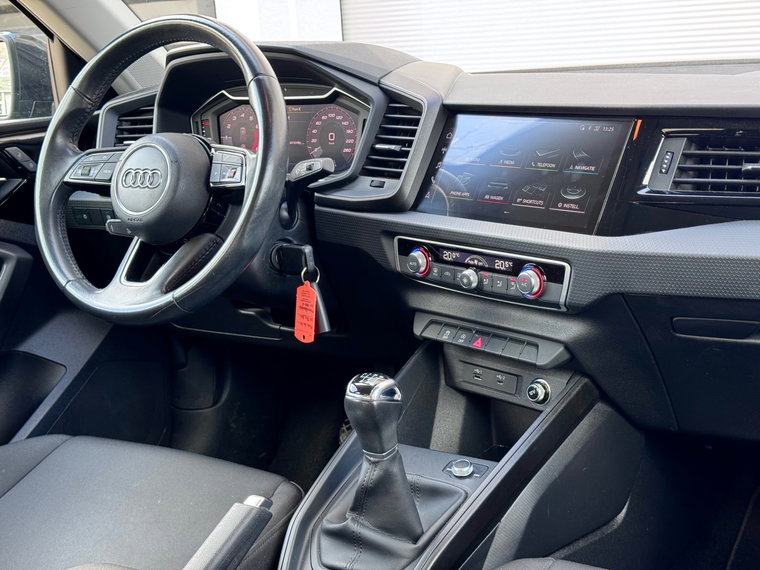 Vehicle Image 15