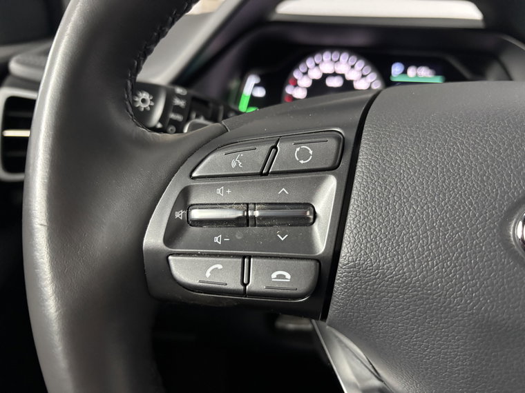 Vehicle Image 26