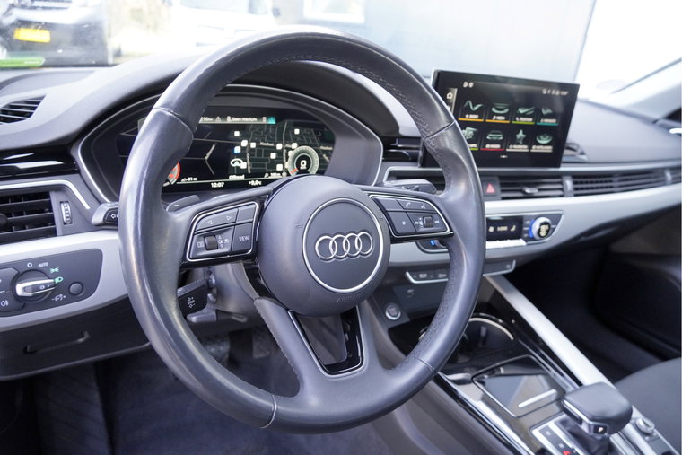 Vehicle Image 9