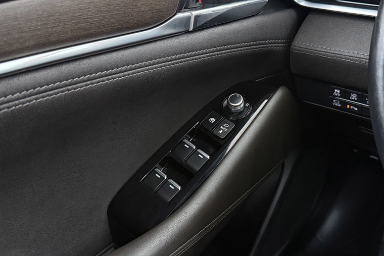 Vehicle Image 35