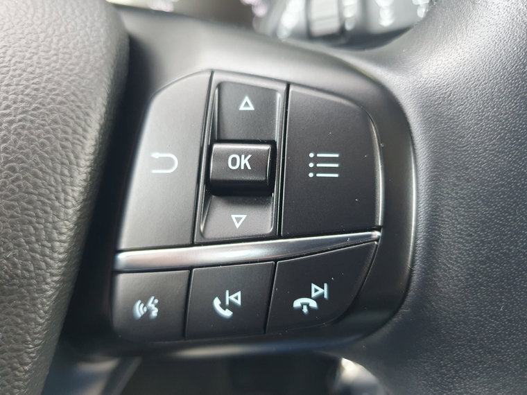 Vehicle Image 38