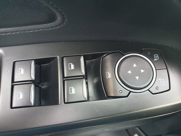 Vehicle Image 43