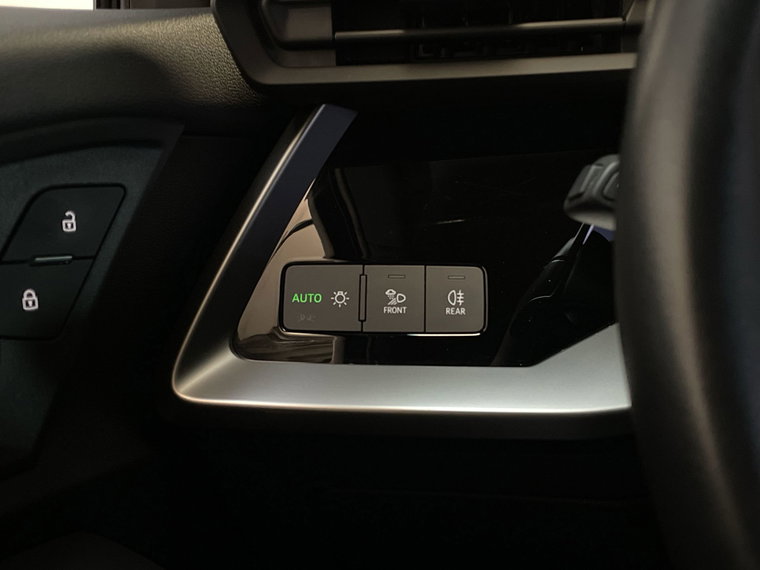 Vehicle Image 24