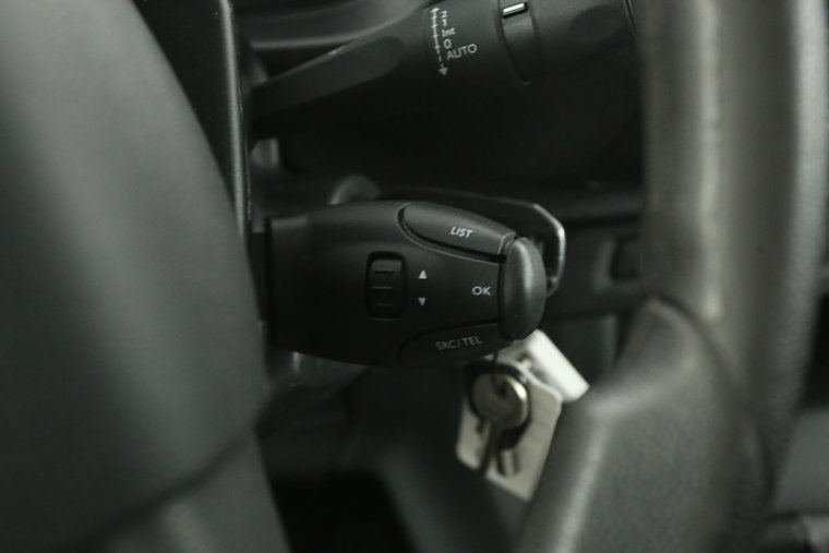 Vehicle Image 24