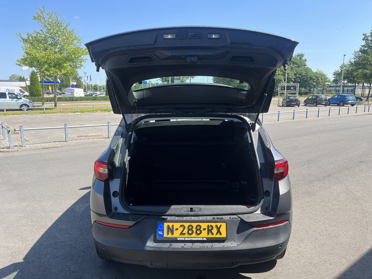 Vehicle Image 17