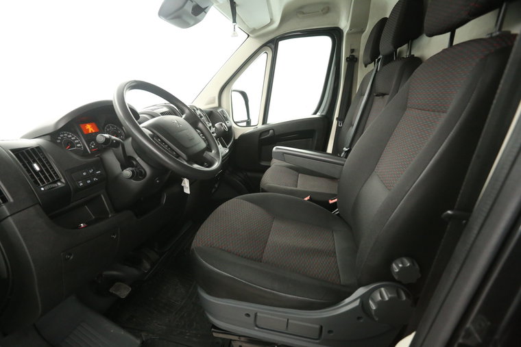 Vehicle Image 24