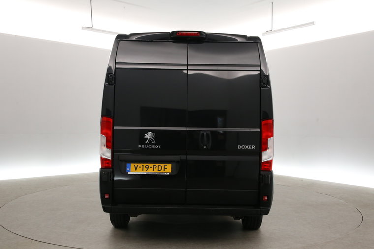 Vehicle Image 28