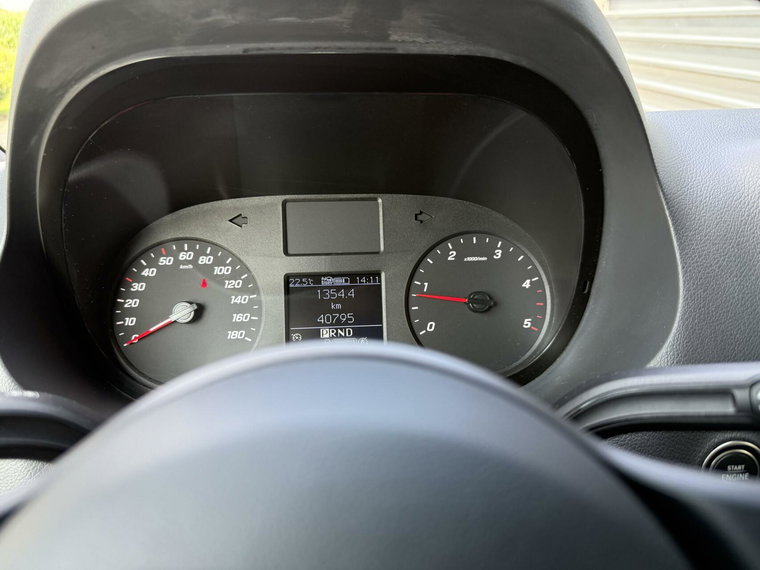 Vehicle Image 22
