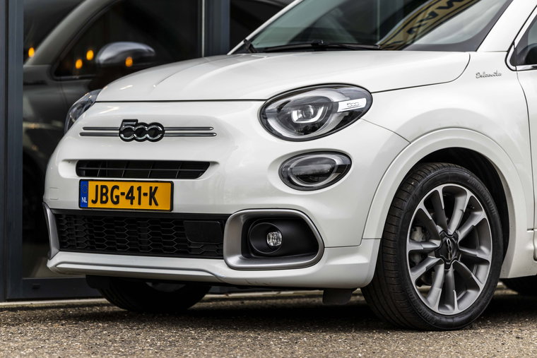 Vehicle Image 11