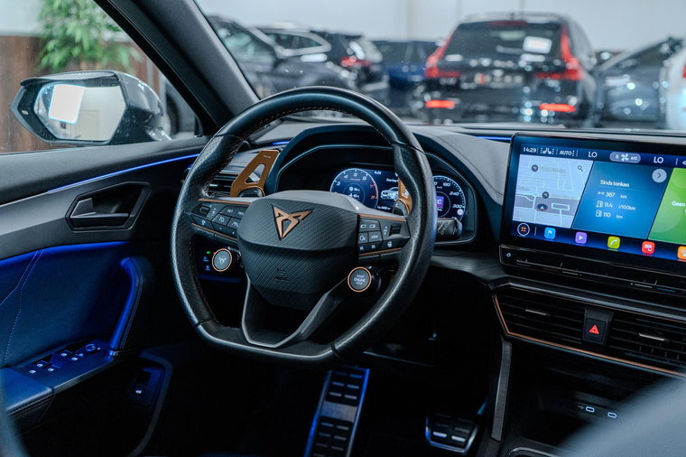 Vehicle Image 13