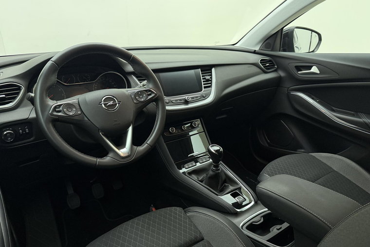 Vehicle Image 16