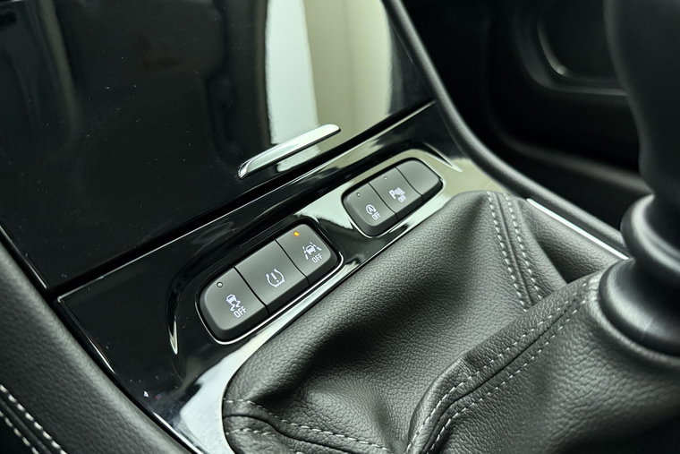 Vehicle Image 24