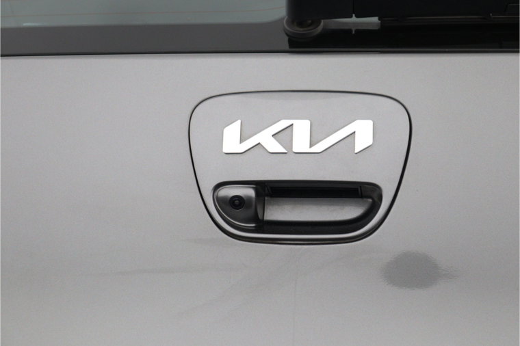 Vehicle Image 33