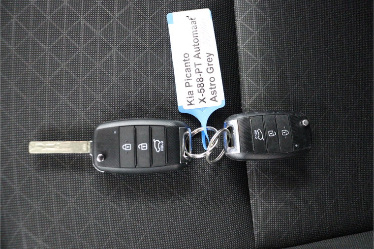 Vehicle Image 38