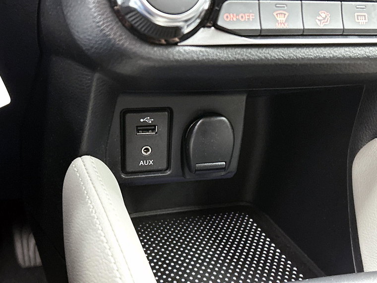 Vehicle Image 23